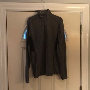 Lululemon men’s charcoal pullover (medium)